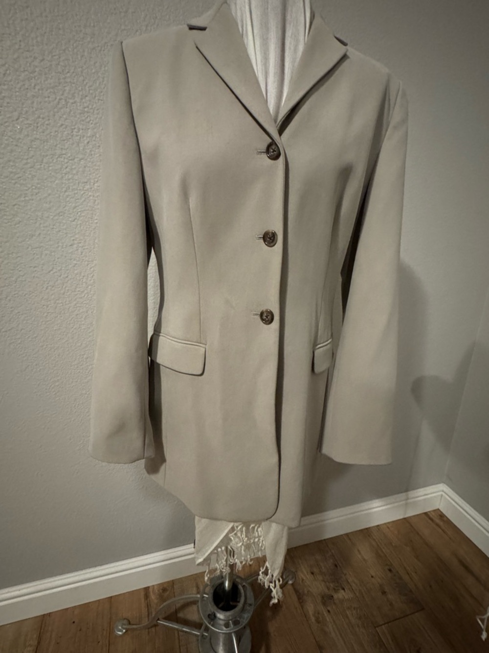 100% Silk Suit-Blazer,Pants, Skirt Taupe Size 10